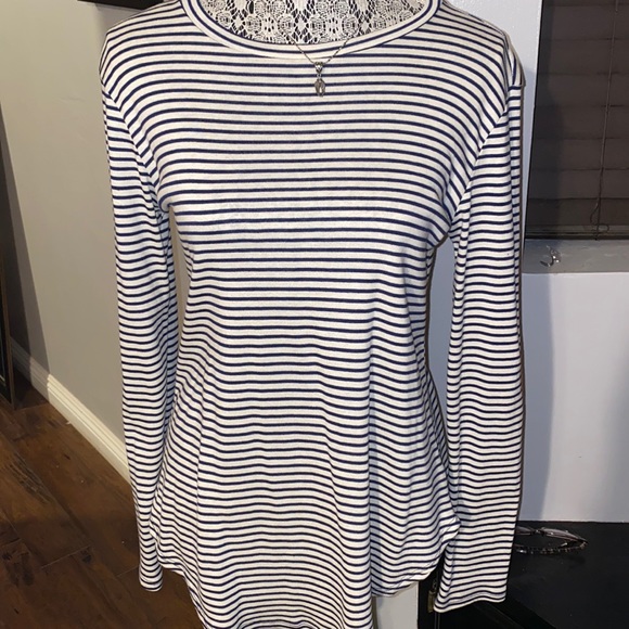 Striped top - Picture 1 of 2